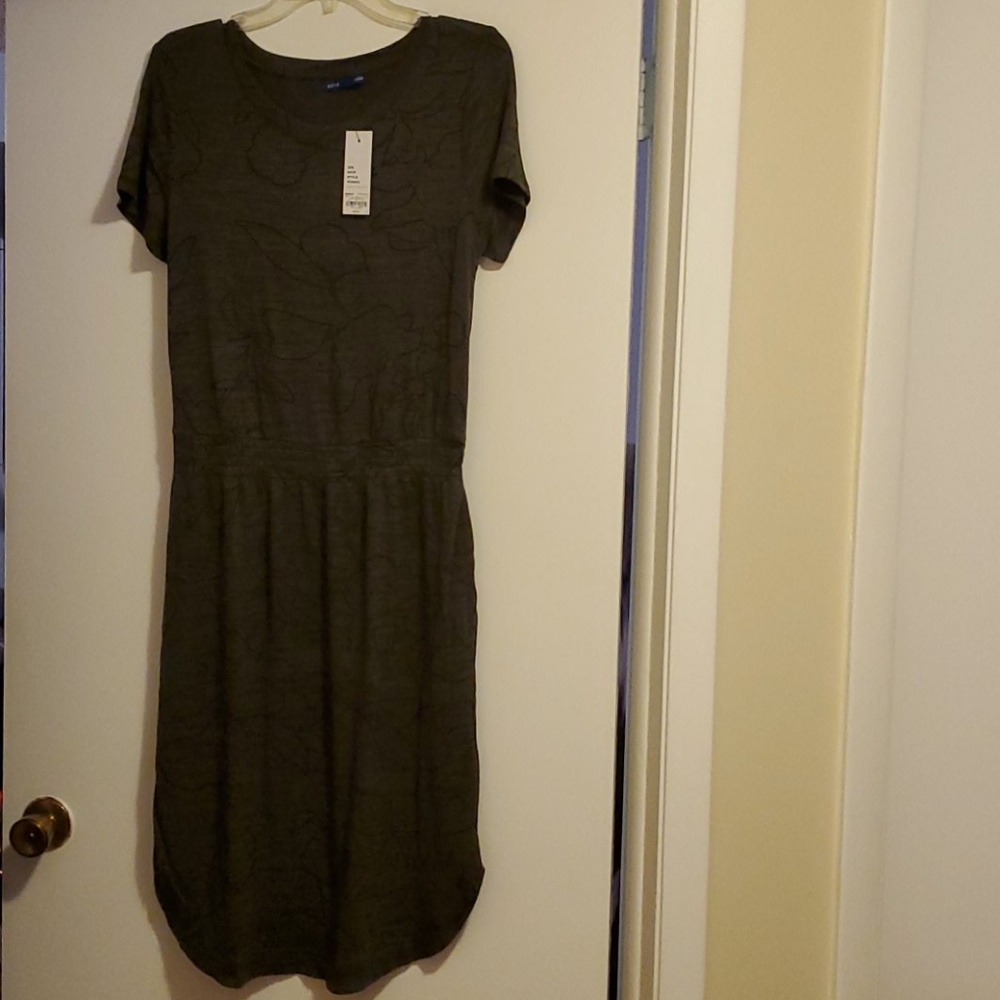 NWT: APT9 Dress